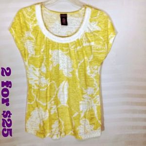 Laura Scott Yellow and White Leaf Print top